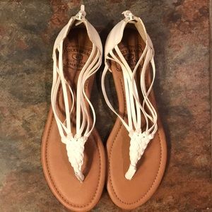 Lucky Brand white sandal